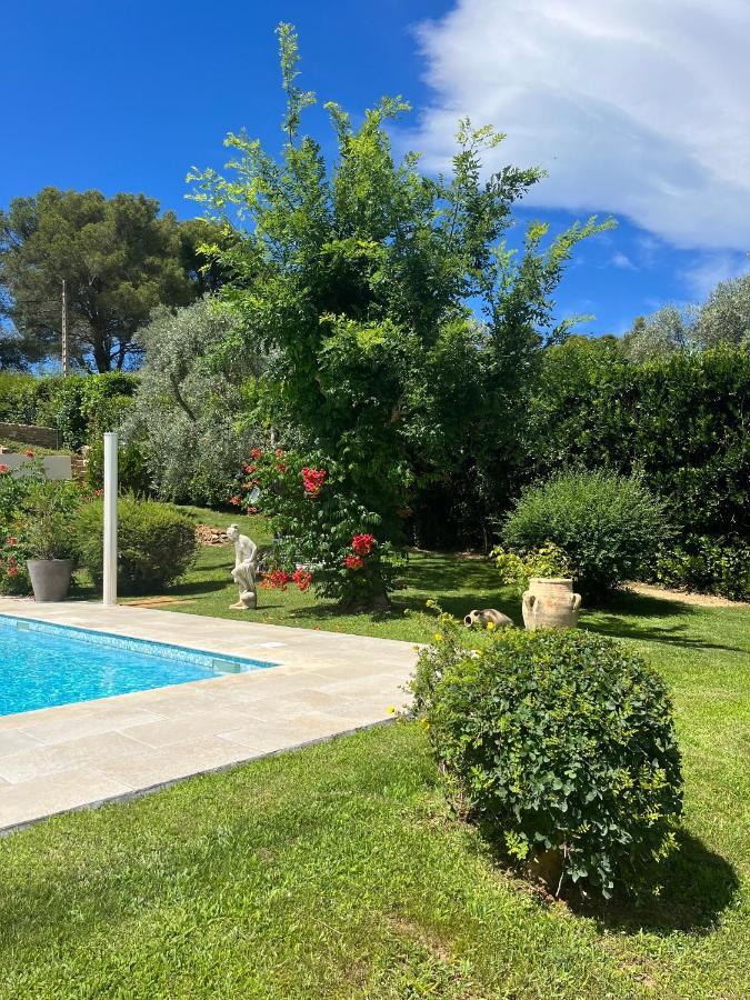 Le Clos Serein Le Beausset Luaran gambar