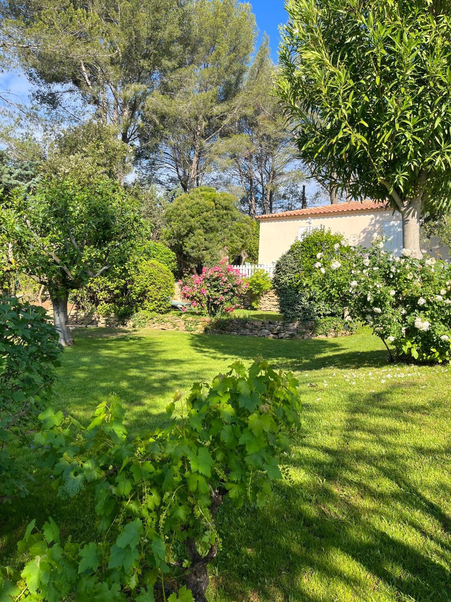 Le Clos Serein Le Beausset Luaran gambar